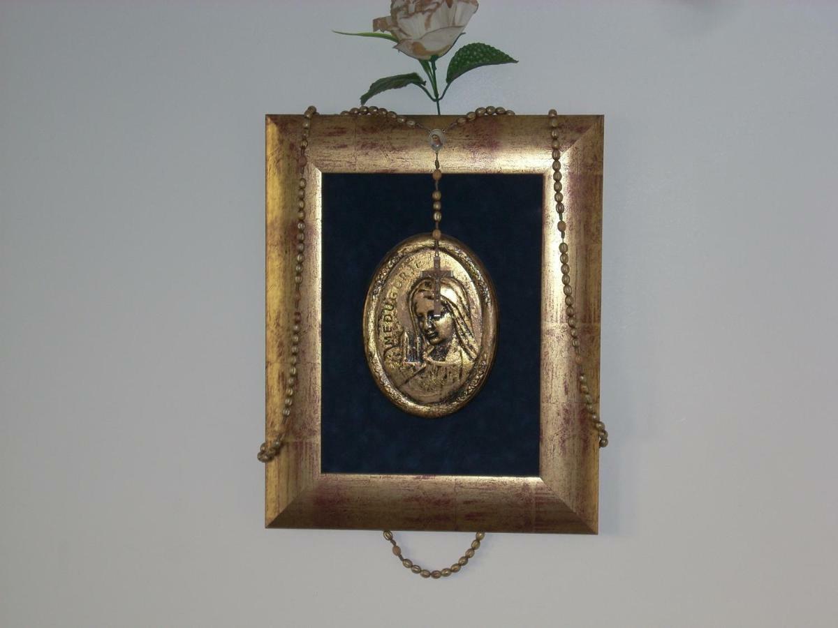 Golden Rose House Bed & Breakfast น็อก ภายนอก รูปภาพ
