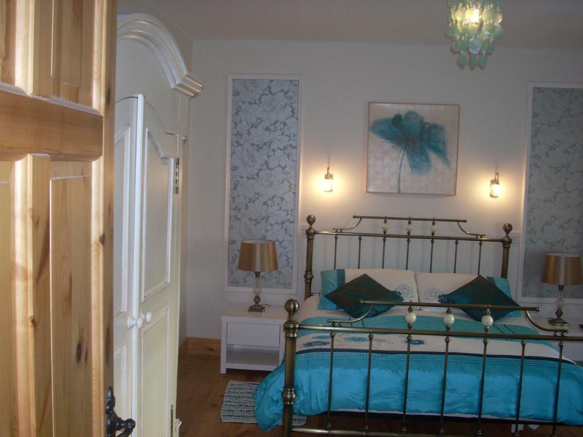 Golden Rose House Bed & Breakfast น็อก ภายนอก รูปภาพ